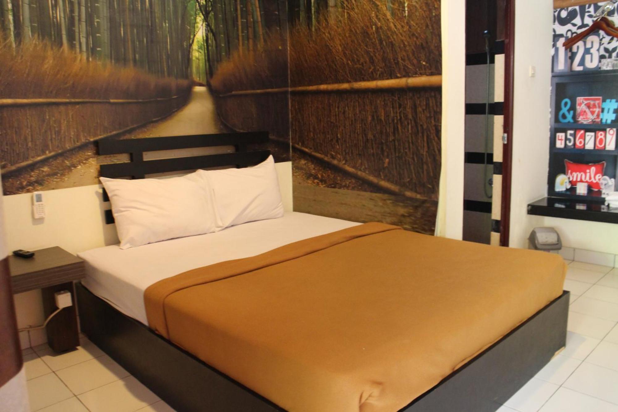 Lawaka Hotel Ampana Εξωτερικό φωτογραφία