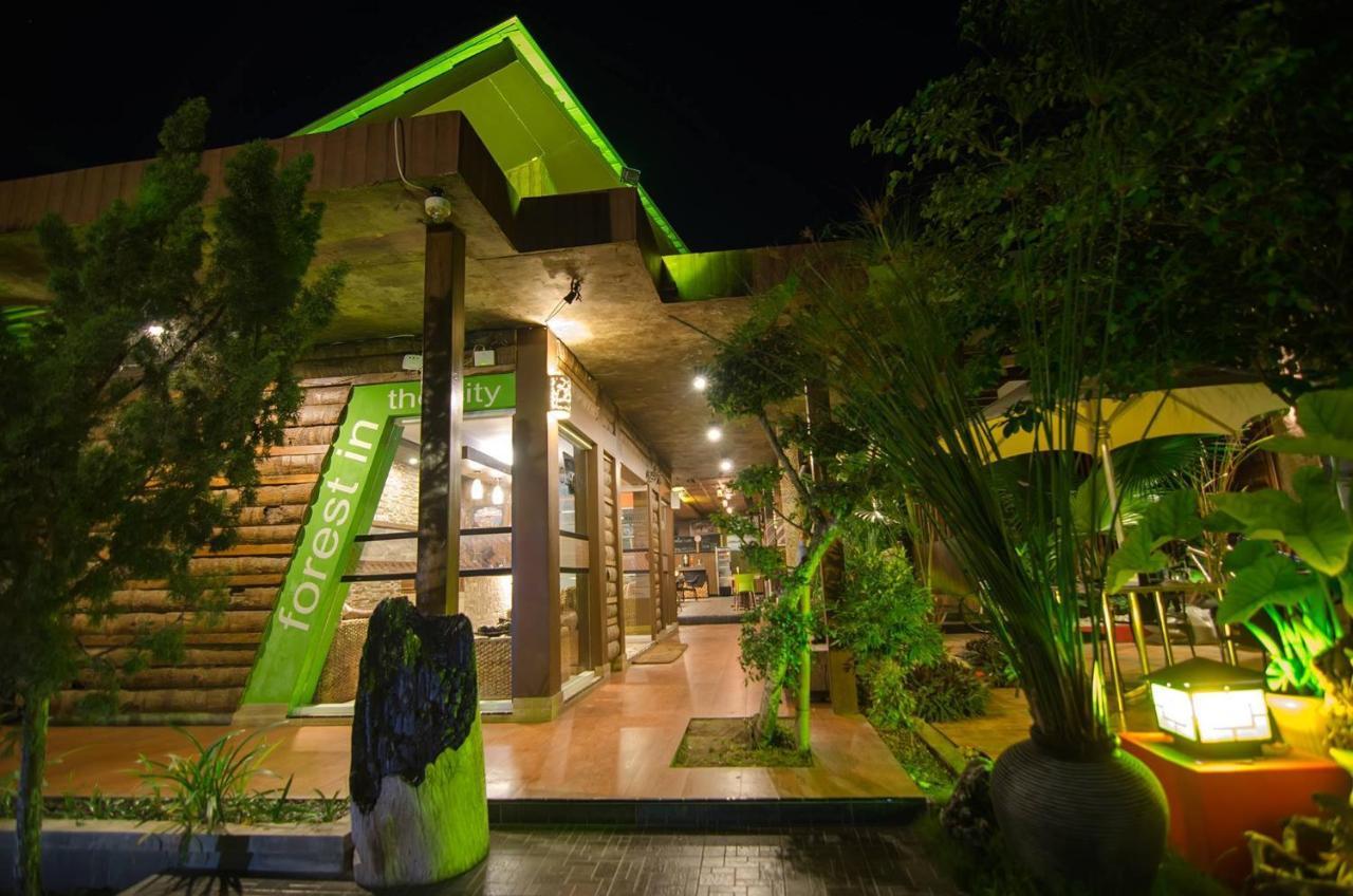 Lawaka Hotel Ampana Εξωτερικό φωτογραφία
